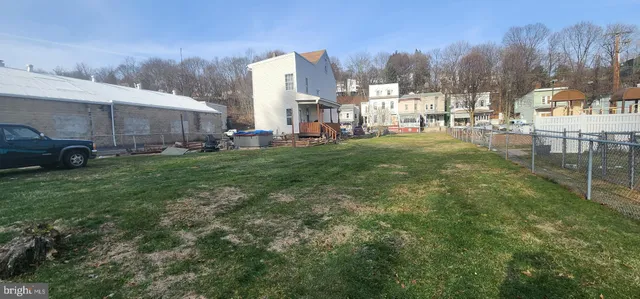 $174,900 | 143 West Railroad Street, Pottsville, PA 17901