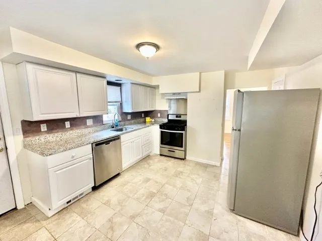 $2,350 | 170 Bow Street, Unit 170, Everett, MA 02149