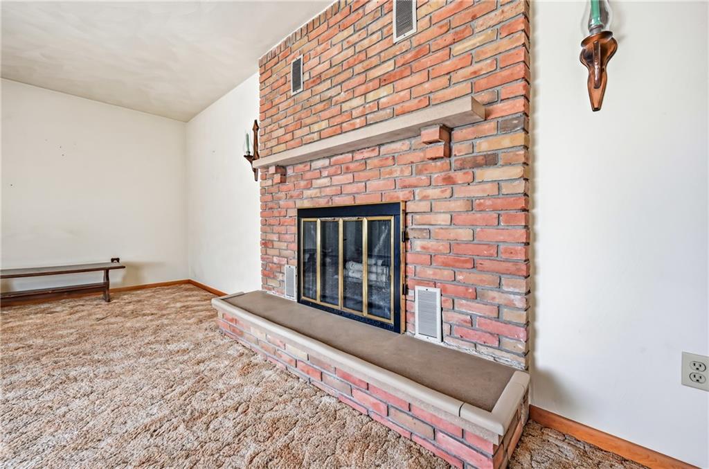 2635 South Keel Ridge Road Hermitage, PA 16148 - Photo 17 of 49 a view of an empty room