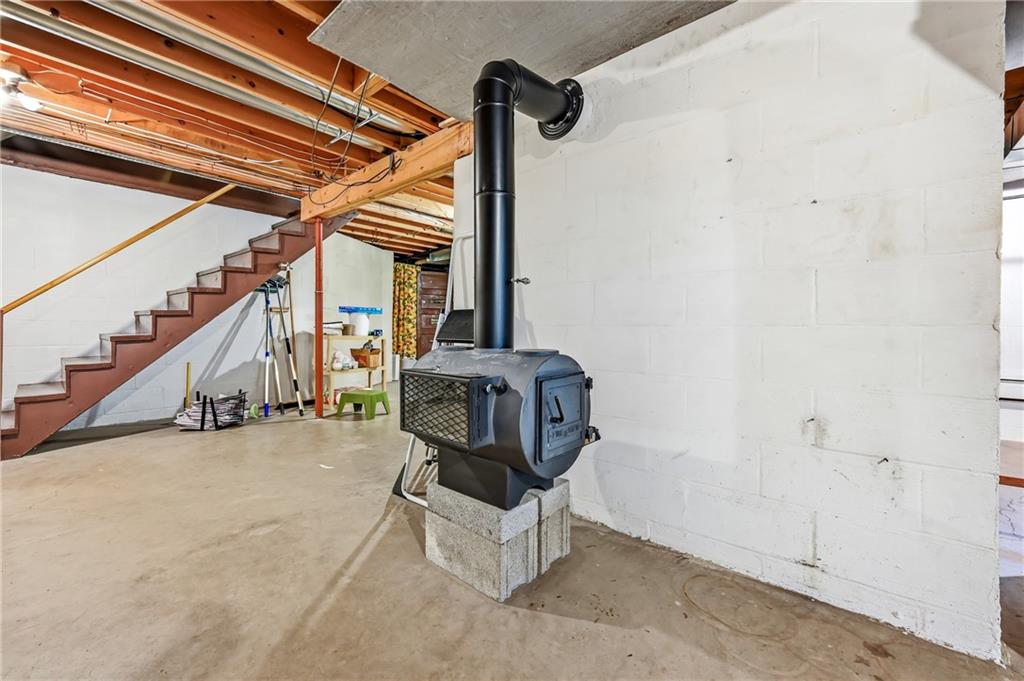 2635 South Keel Ridge Road Hermitage, PA 16148 - Photo 34 of 49 a view of stairs and an empty room