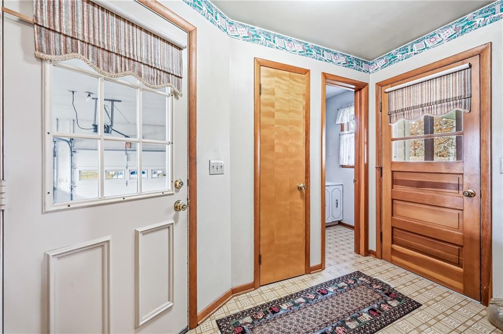 2635 South Keel Ridge Road Hermitage, PA 16148 - Photo 7 of 49 a view of front door with furniture