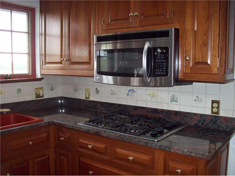 133 Church Road Bangor, ME 04401 - Photo 13 of 25 Kitchen.
