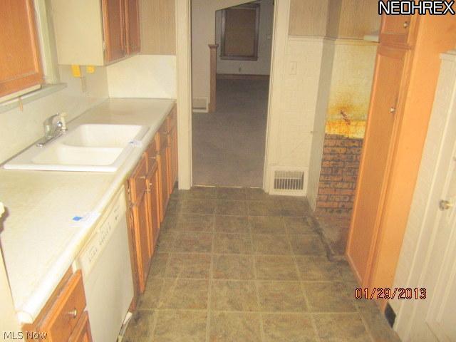 689 Garry Road Akron, OH 44305 - Photo 10 of 10