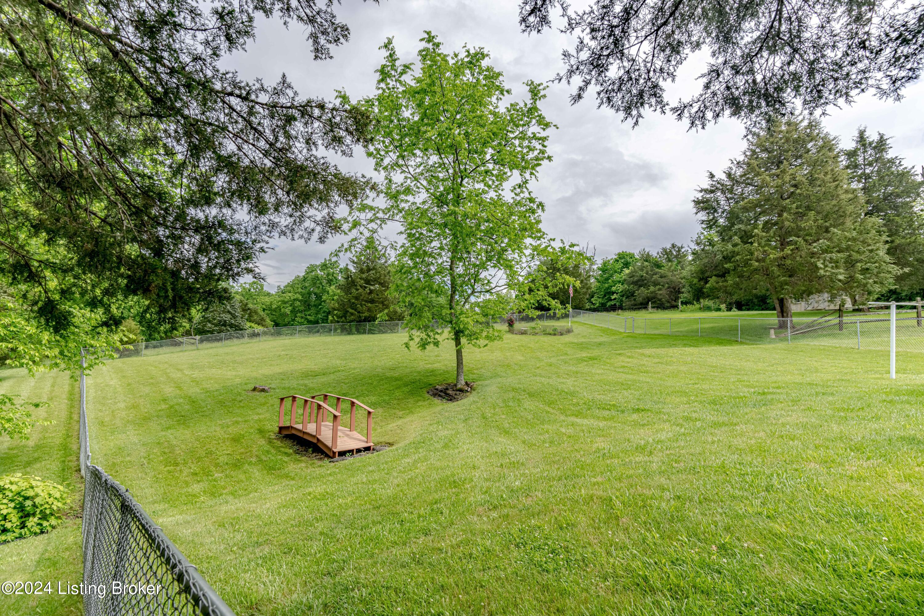 988 Radcliff Road Smithfield, KY 40068 - Photo 39 of 46 DSC09701