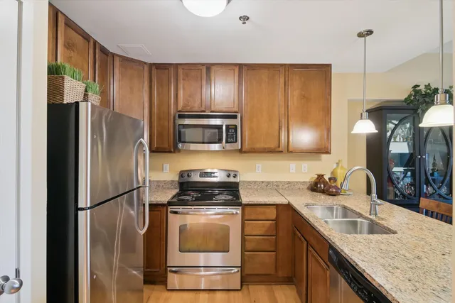 $2,400 | 111 North Ashley Street, Unit 404, Ann Arbor, MI 48104