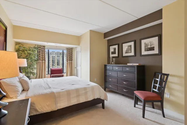 $2,400 | 111 North Ashley Street, Unit 404, Ann Arbor, MI 48104