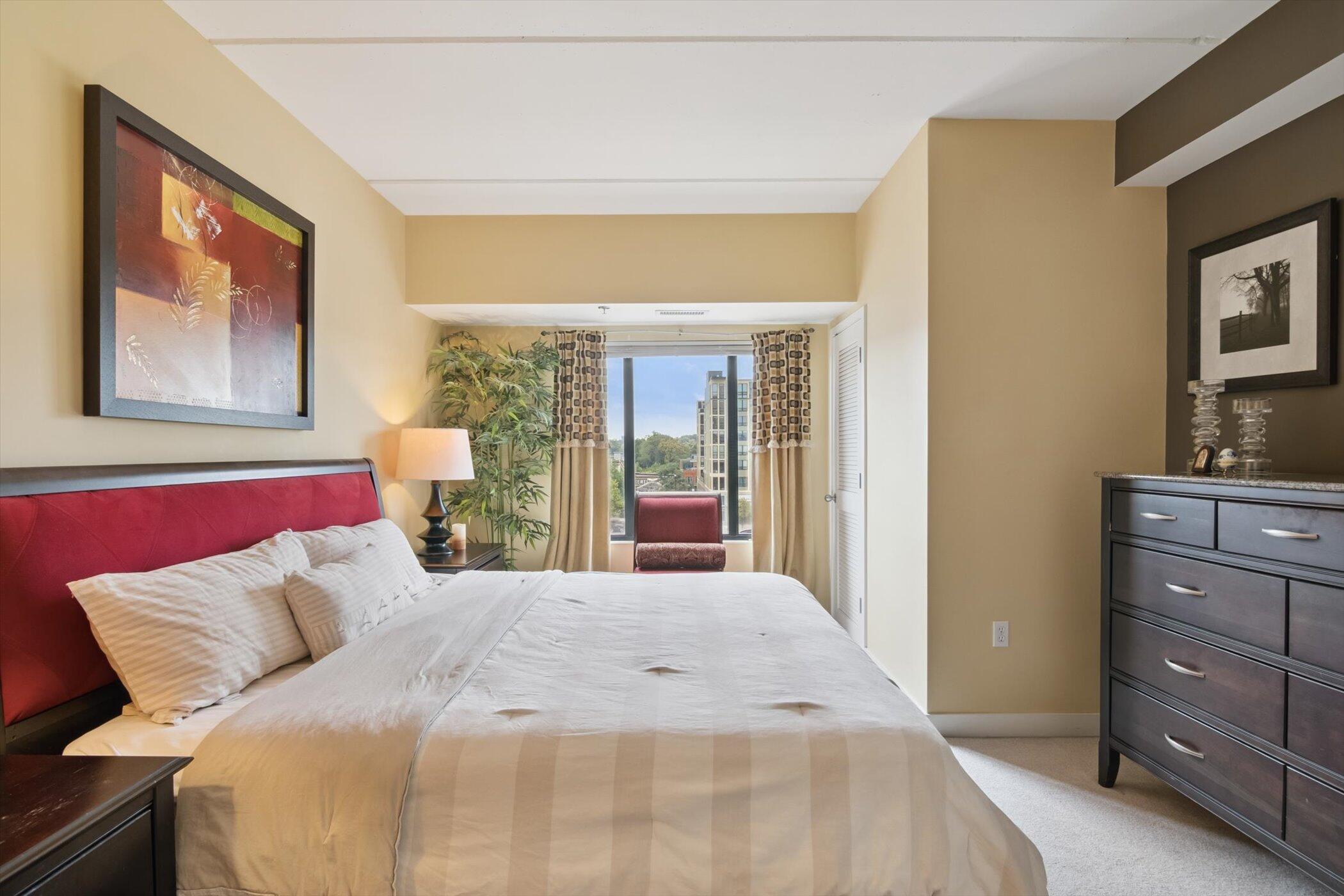 111 North Ashley Street, Unit 404 Ann Arbor, MI 48104 - Photo 16 of 24 35-111-N-Ashley-St-Unit-404-Ann-Arbor-MI