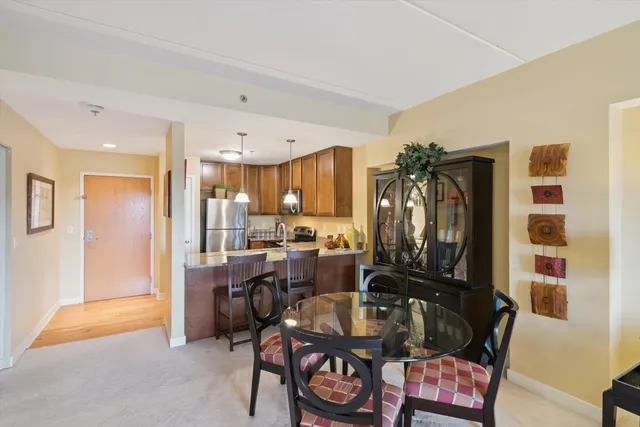 $2,400 | 111 North Ashley Street, Unit 404, Ann Arbor, MI 48104