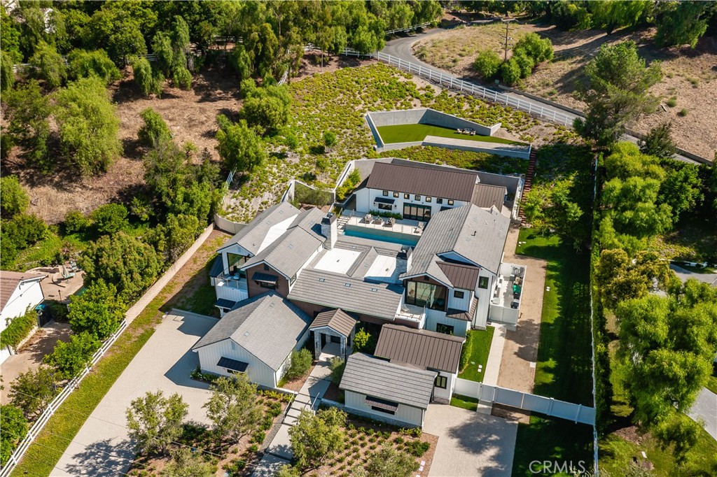 25057 Lewis And Clark Road Hidden Hills, CA 91302 - Photo 2 of 34