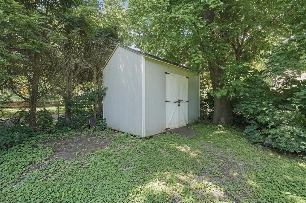 28 Shepard Street Westfield, MA 01085 - Photo 36 of 37