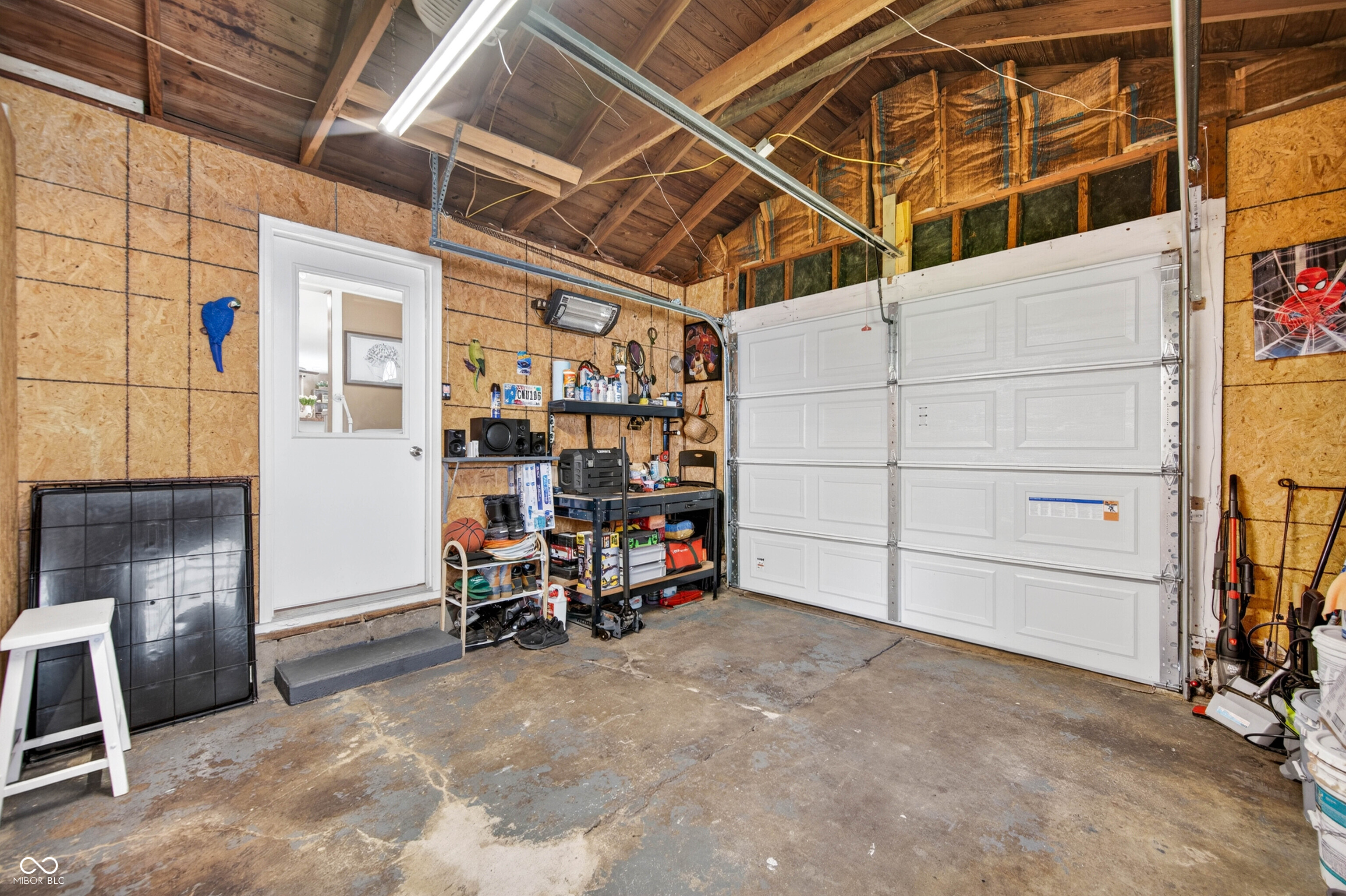 221 Della Road Columbus, IN 47203 - Photo 33 of 58