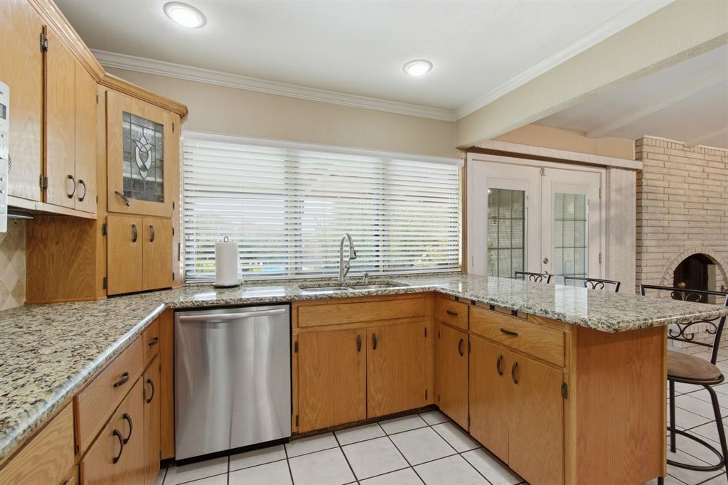 3128 Barton Road Carrollton, TX 75007 - Photo 12 of 30