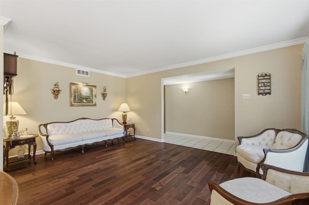 3128 Barton Road Carrollton, TX 75007 - Photo 5 of 30