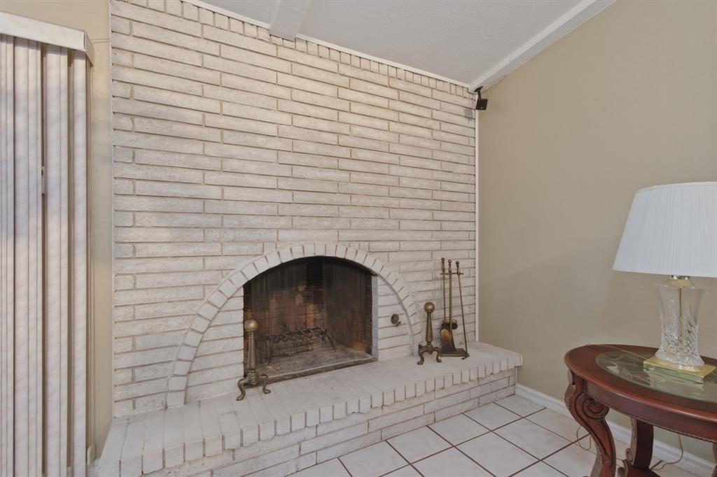 3128 Barton Road Carrollton, TX 75007 - Photo 8 of 30