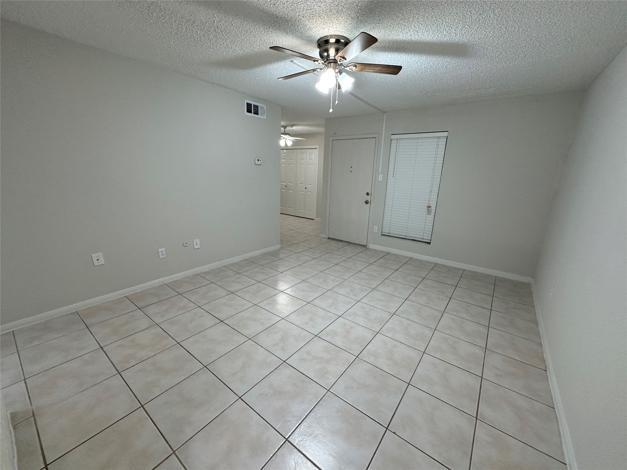 1500 Bay Area Boulevard, Unit 155 Houston, TX 77058 - Photo 6 of 16 a view of an empty room
