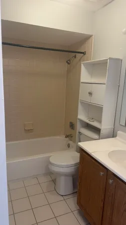 $225,000 | 811 South Dwyer Avenue, Unit E, Arlington Heights, IL 60005