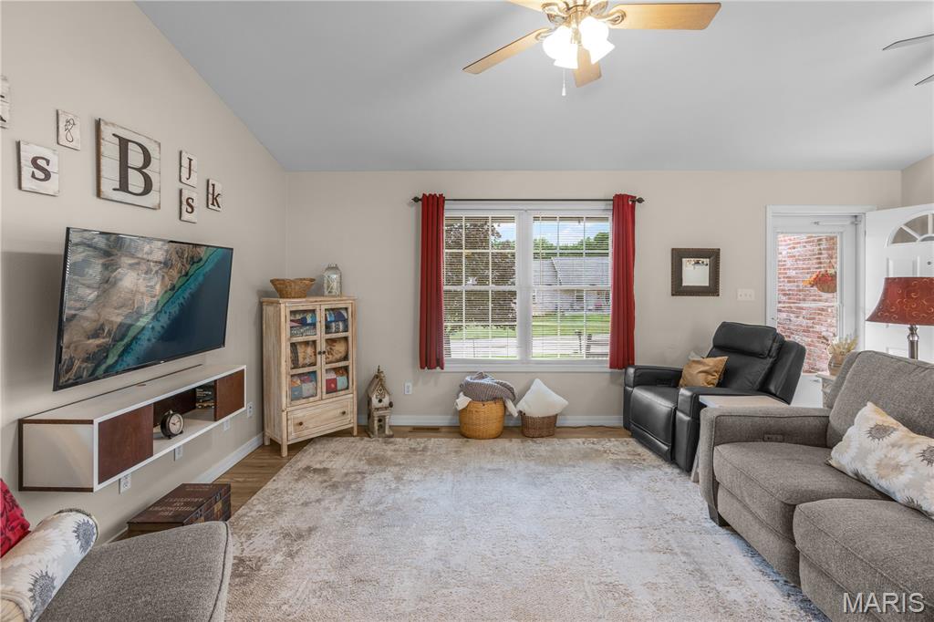 308 Mark Avenue Jackson, MO 63755 - Photo 12 of 47