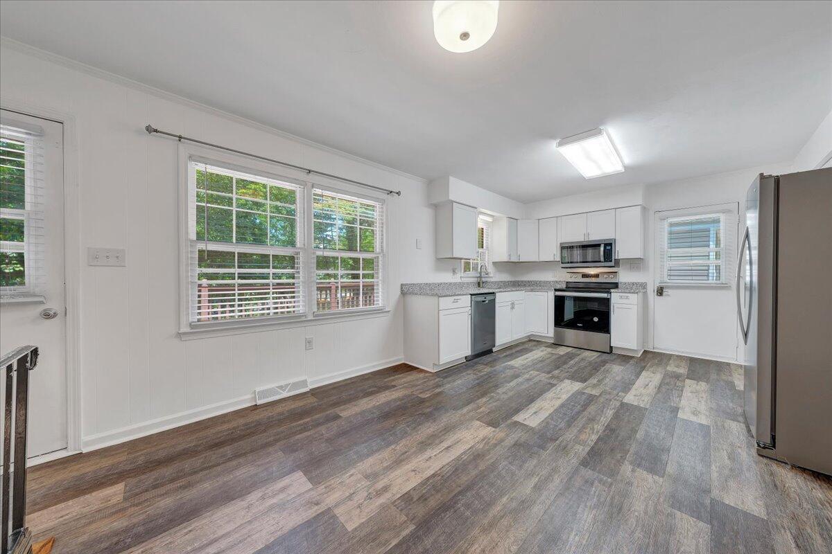 3439 Meadowlark Road Roanoke, VA 24018 - Photo 8 of 37 08-MIB07892