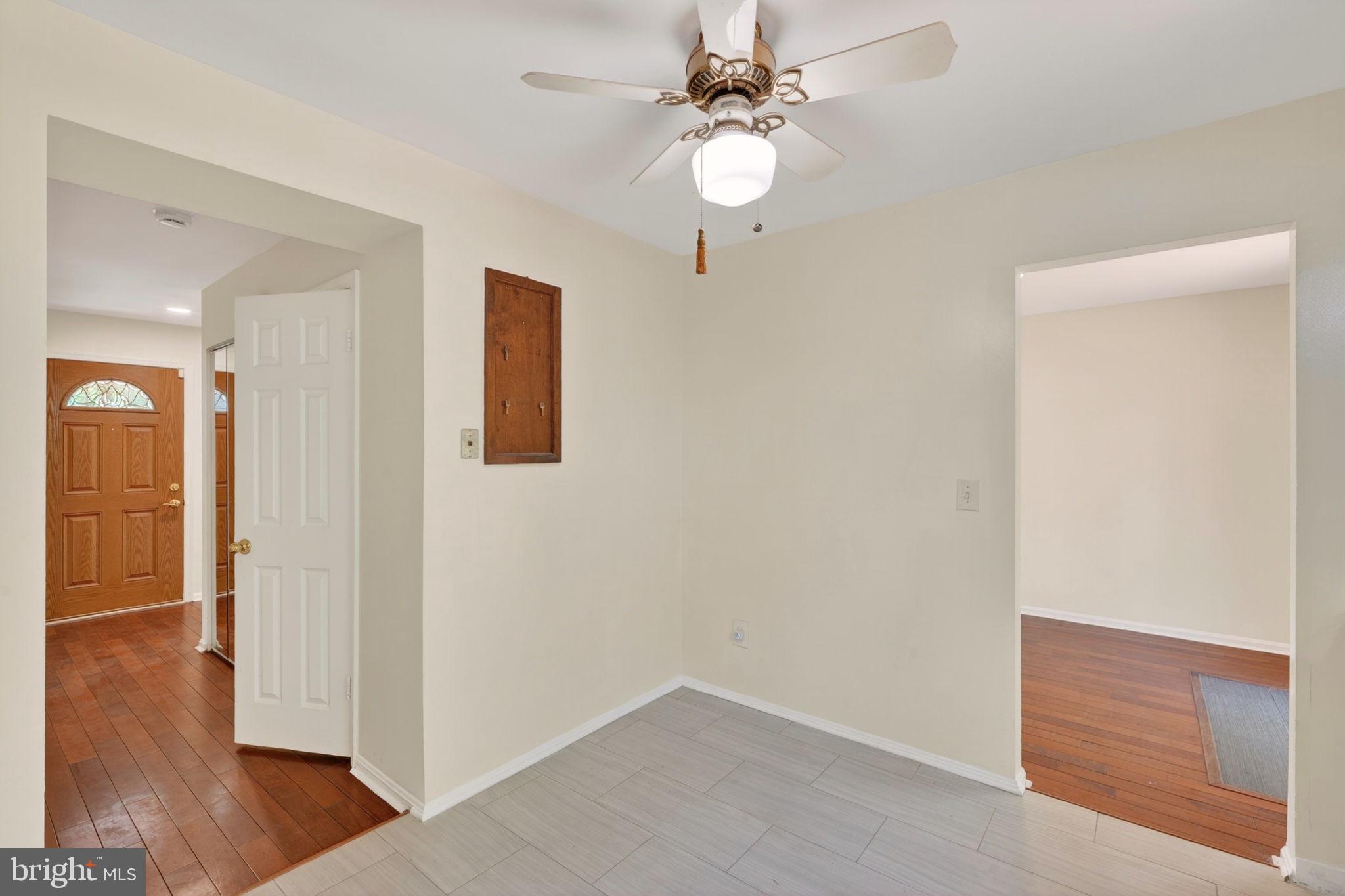 12447 Loft Lane Silver Spring, MD 20904 - Photo 18 of 45 Welcoming entryway with natural light.