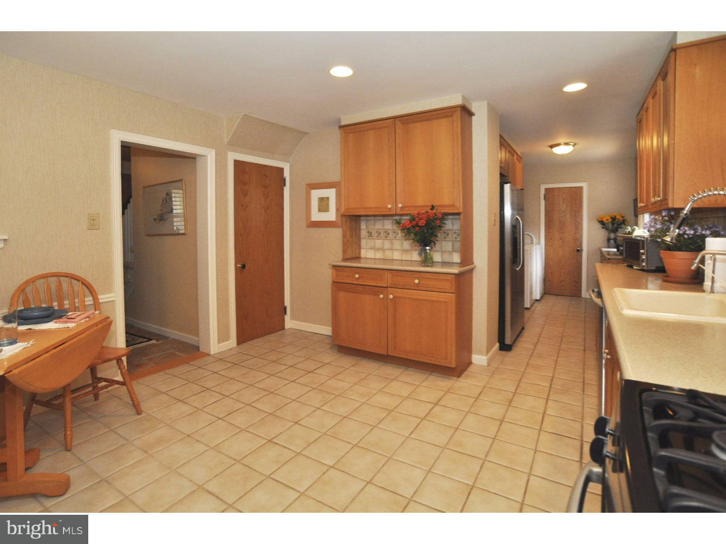 1463 Huntingdon Road Abington, PA 19001 - Photo 10 of 25
