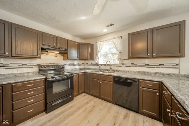 $379,900 | 5777 Skipton Court, Noblesville, IN 46062