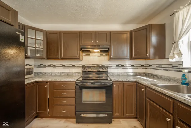 $379,900 | 5777 Skipton Court, Noblesville, IN 46062