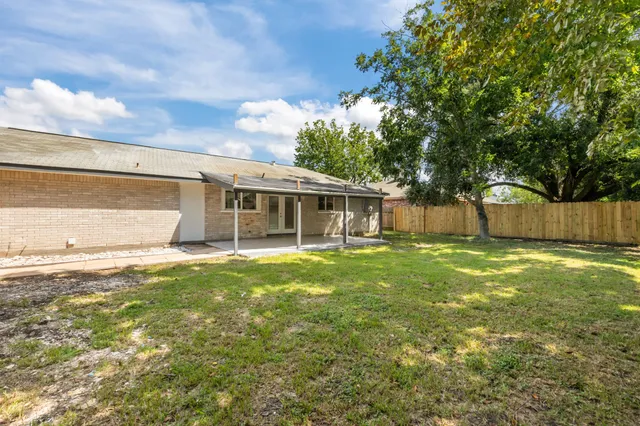 $2,000 | 6639 Indian Falls Drive, Missouri City, TX 77489