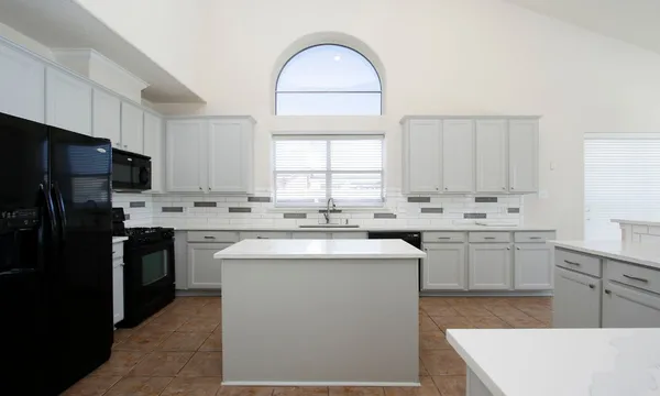 $3,000 | 17935 Gable Oak Lane, Cypress, TX 77433