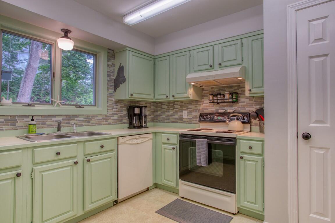 5 West Harbor Pond Road, Unit 5 West Boothbay Harbor, ME 04575 - Photo 9 of 47 MLS011
