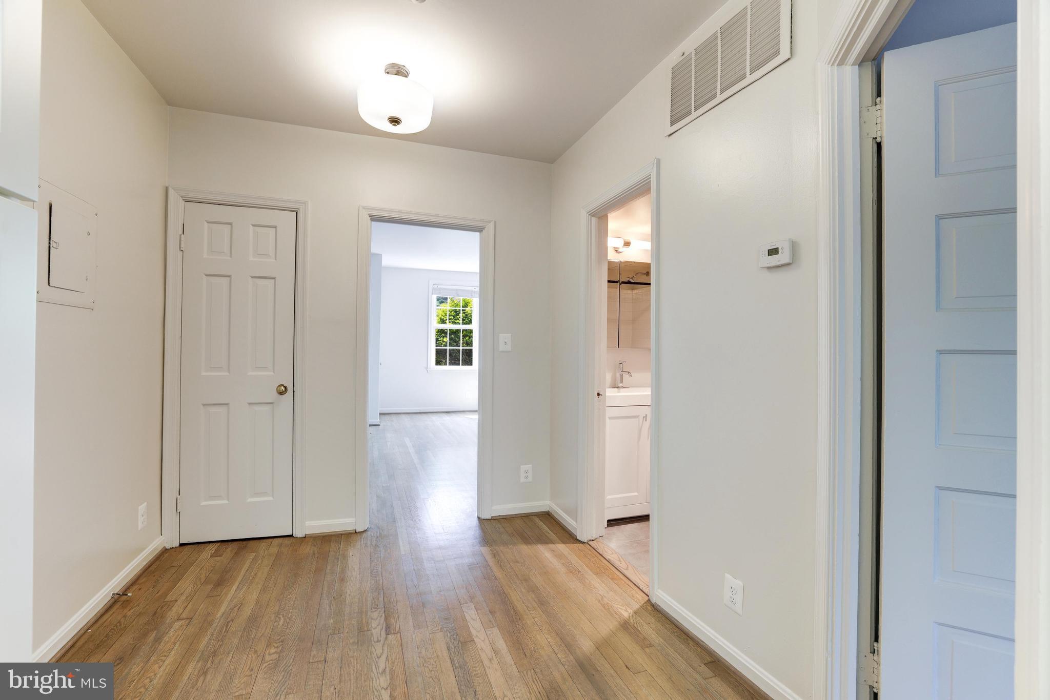 3 Russell Road, Unit 3A Alexandria, VA 22301 - Photo 11 of 24