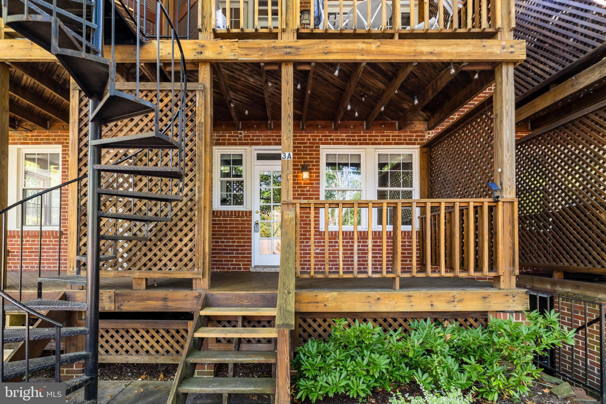 3 Russell Road, Unit 3A Alexandria, VA 22301 - Photo 2 of 24