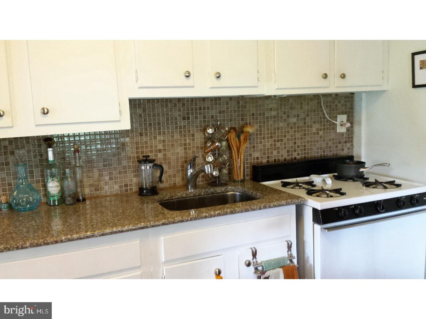 611 Moyer Road Souderton, PA 18964 - Photo 16 of 20 Kitchen