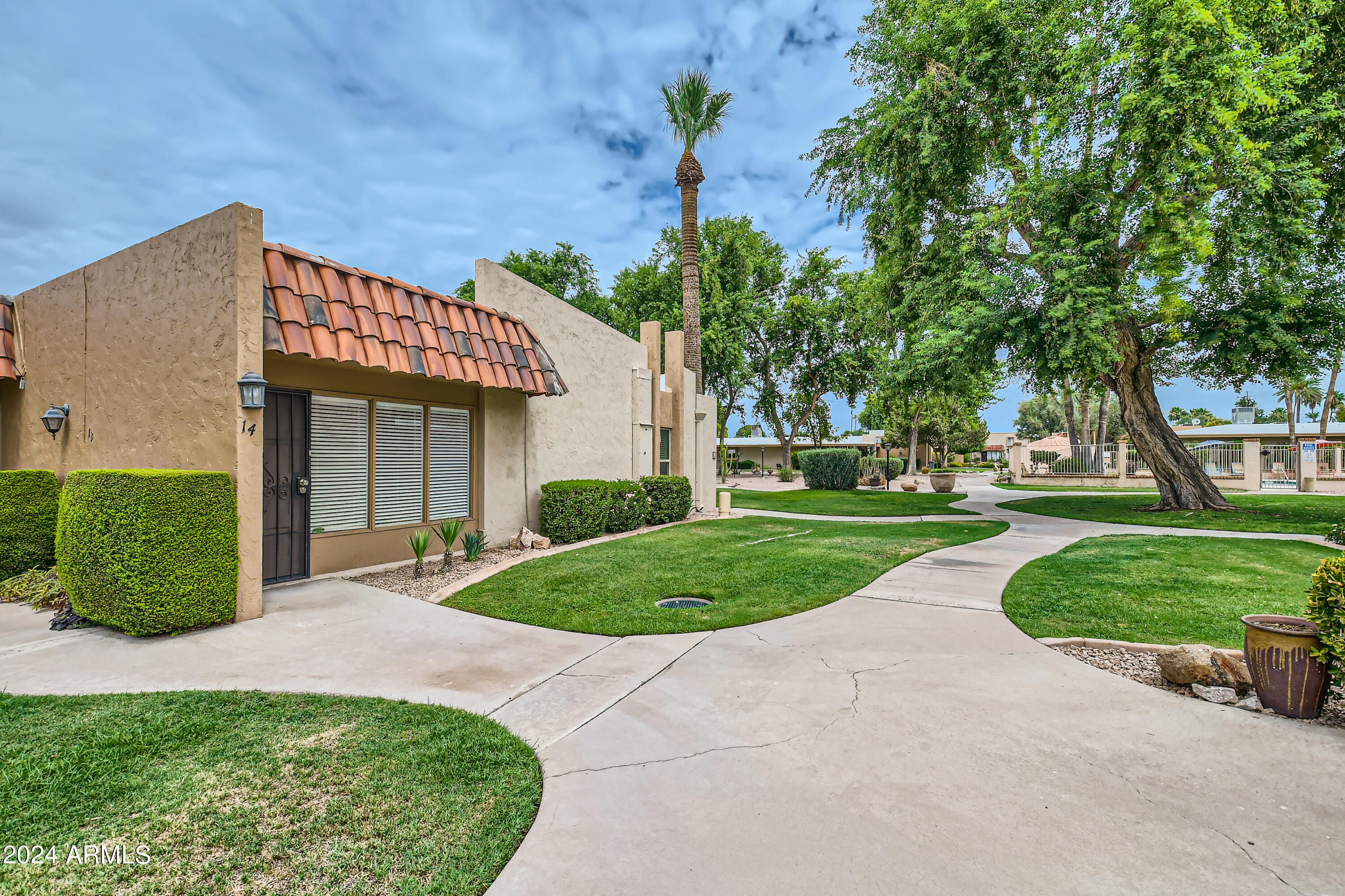1320 East Bethany Home Road, Unit 41 Phoenix, AZ 85014 - Photo 12 of 12 Exterior Front
