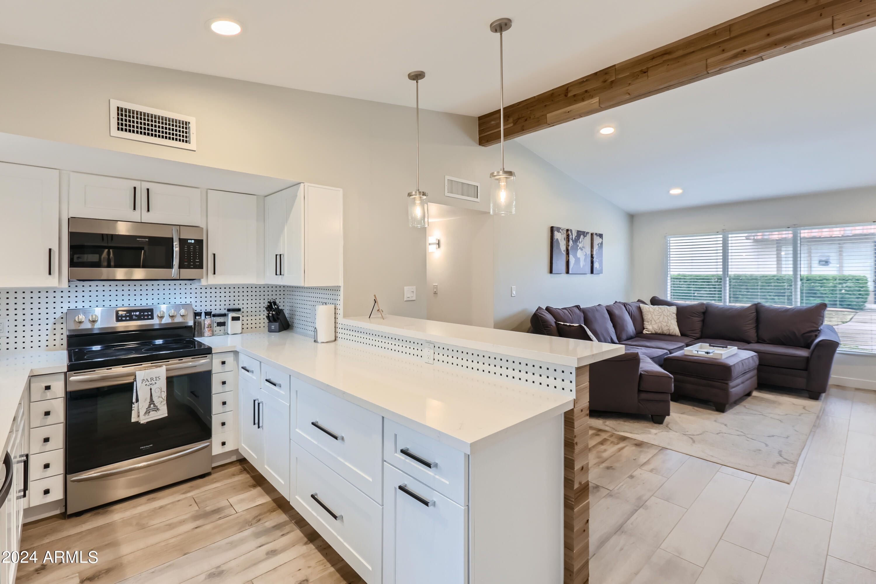 1320 East Bethany Home Road, Unit 41 Phoenix, AZ 85014 - Photo 4 of 12 Kitchen