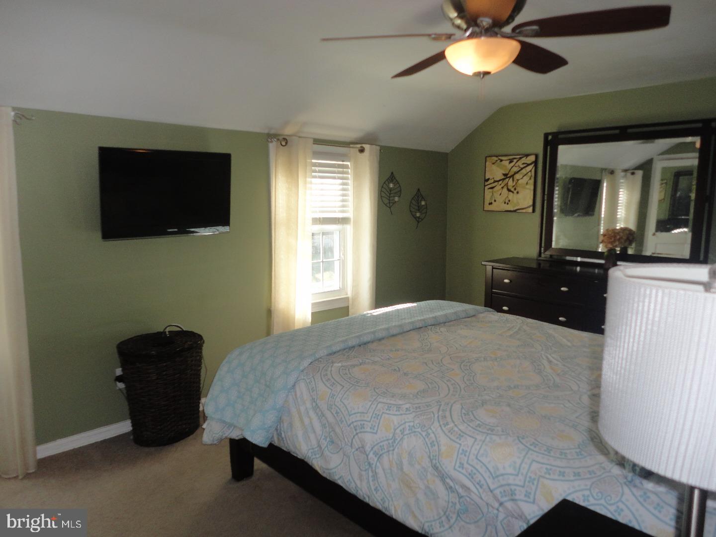 416 Holmes Road Morton, PA 19070 - Photo 14 of 25 Gallery Image 14