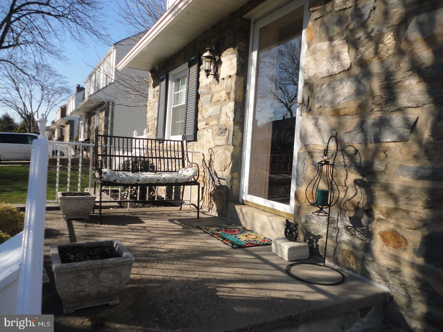 416 Holmes Road Morton, PA 19070 - Photo 3 of 25 Gallery Image 3