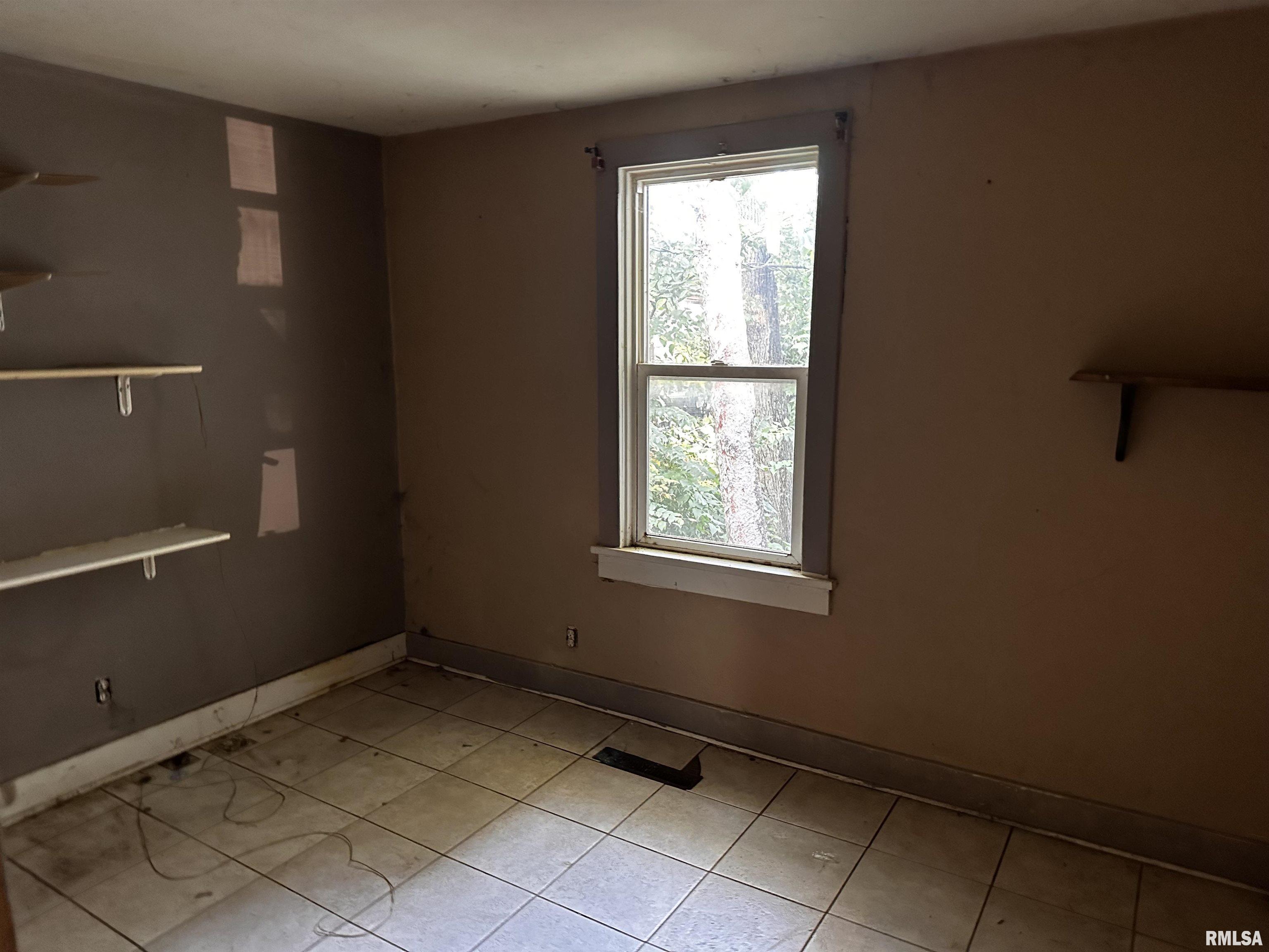 1322 Osburn Avenue Springfield, IL 62702 - Photo 9 of 18