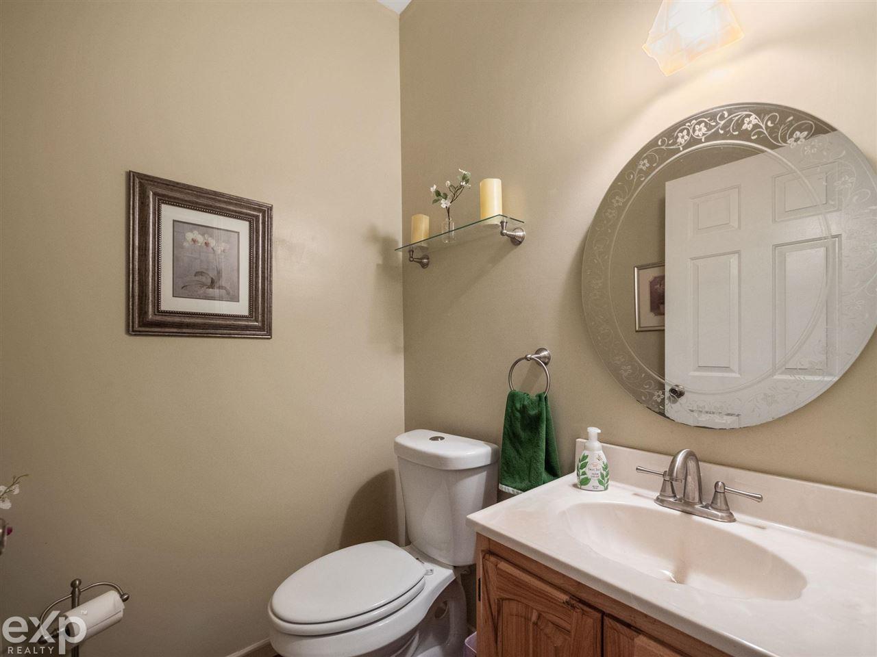 6020 North Rochester Road Rochester, MI 48306 - Photo 25 of 74 50075031-27.JPG