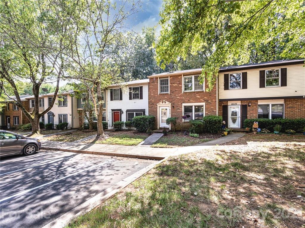 8226 Knights Bridge Road Charlotte, NC 28210 - Photo 2 of 26 Gallery Image 2