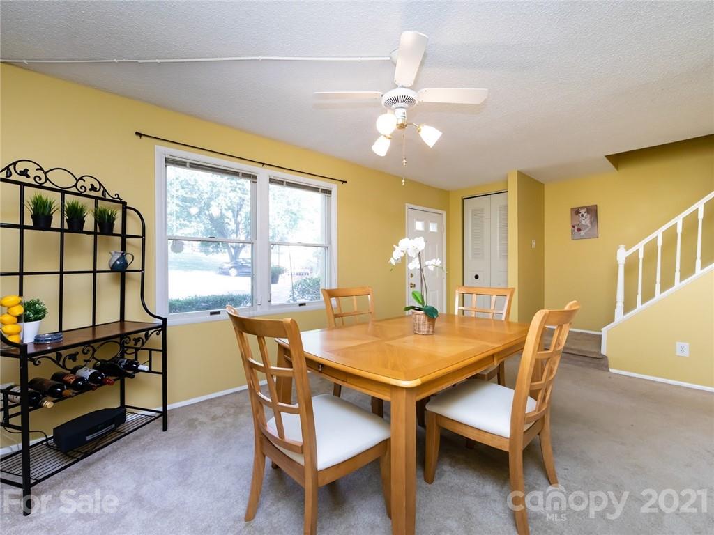 8226 Knights Bridge Road Charlotte, NC 28210 - Photo 4 of 26 Gallery Image 4