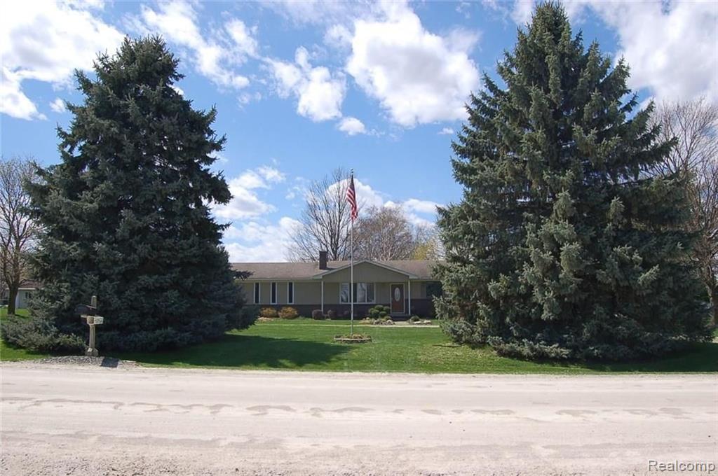 1545 Layton Road Fowlerville, MI 48836 - Photo 23 of 30 Gallery Image 23