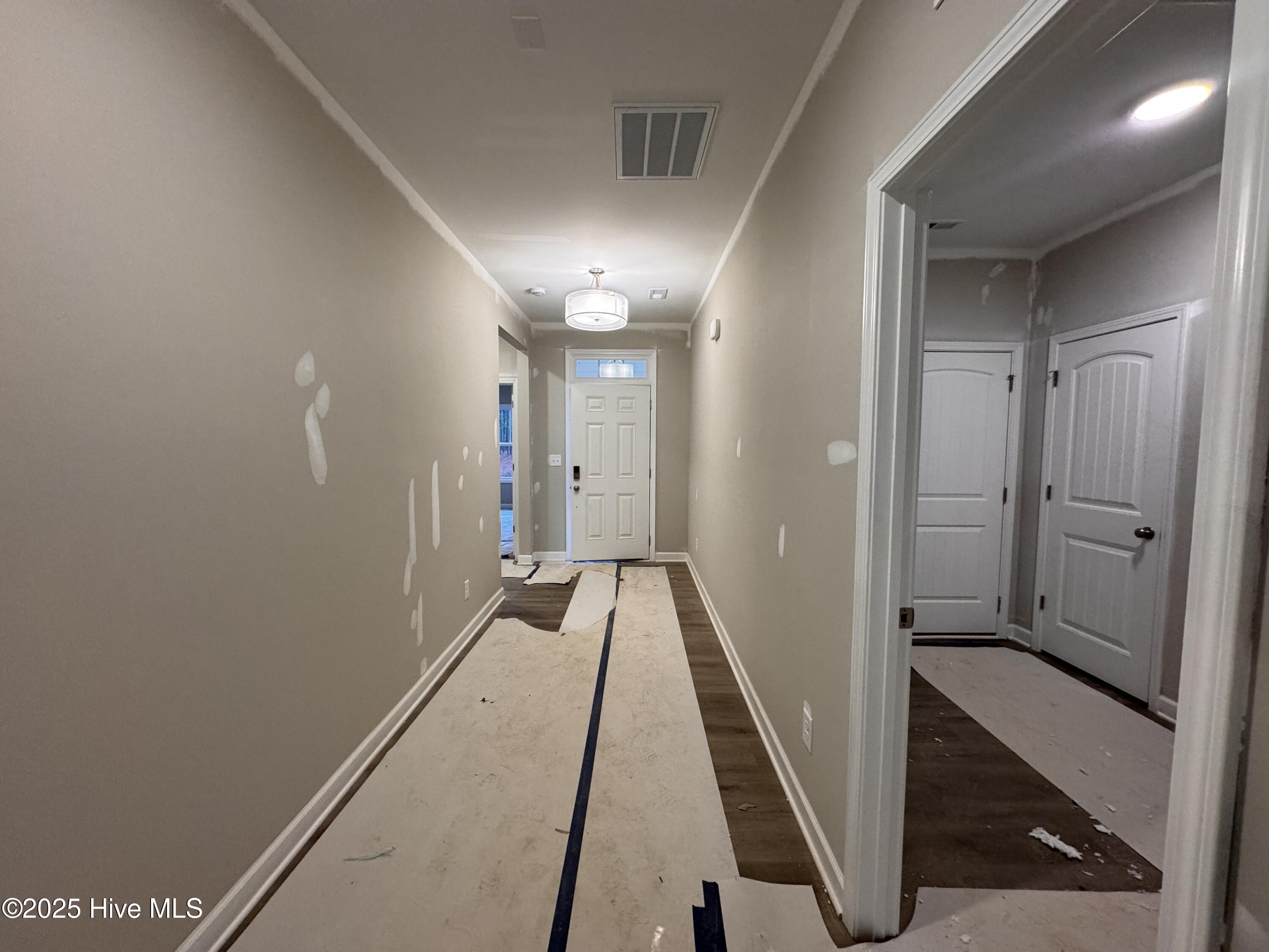 408 Redwater Trail, Unit 601 Aberdeen, NC 28315 - Photo 5 of 38 IMG_2759