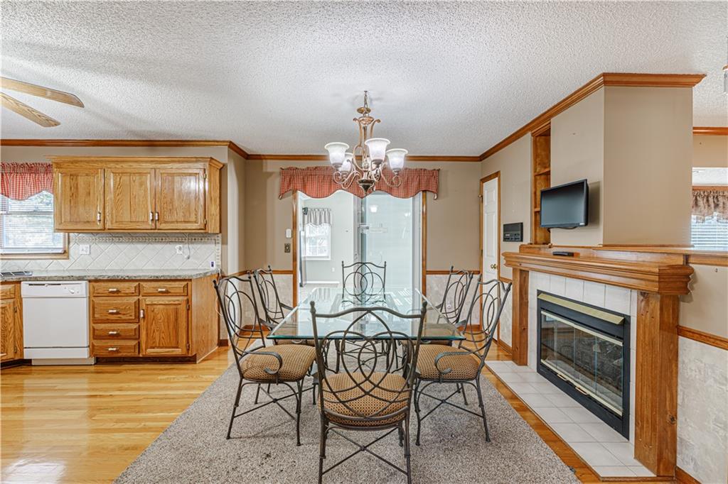 205 Johnston Parkway Raymore, MO 64083 - Photo 13 of 34