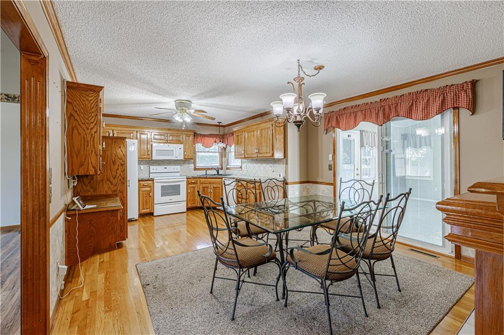 205 Johnston Parkway Raymore, MO 64083 - Photo 14 of 34