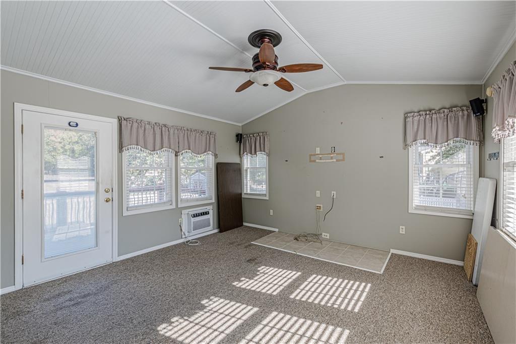 205 Johnston Parkway Raymore, MO 64083 - Photo 19 of 34