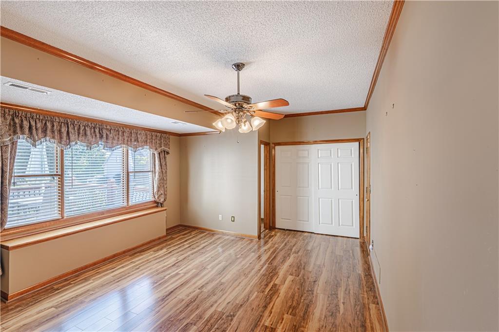 205 Johnston Parkway Raymore, MO 64083 - Photo 20 of 34