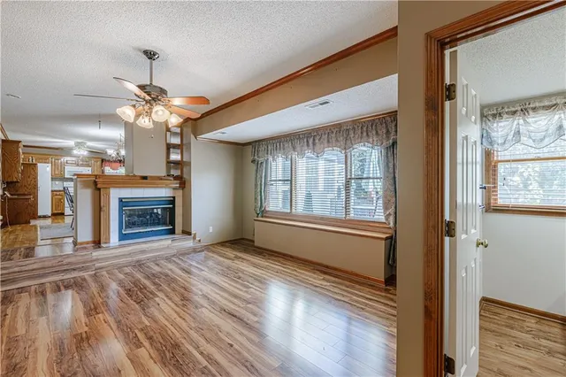 $379,000 | 205 Johnston Parkway, Raymore, MO 64083