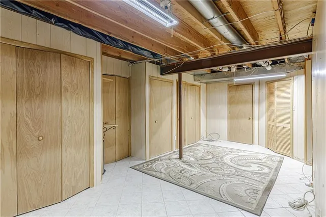 $379,000 | 205 Johnston Parkway, Raymore, MO 64083