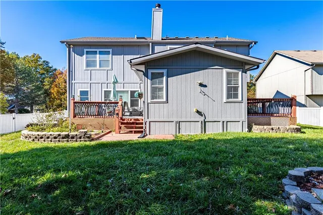 $379,000 | 205 Johnston Parkway, Raymore, MO 64083