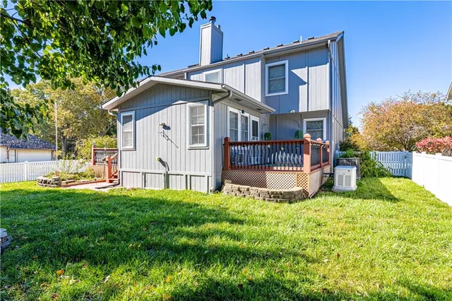 $379,000 | 205 Johnston Parkway, Raymore, MO 64083